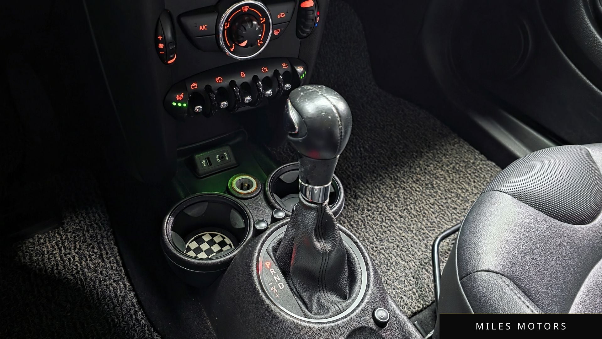 MINI 쿠퍼 D 2013 — миниатюра 9