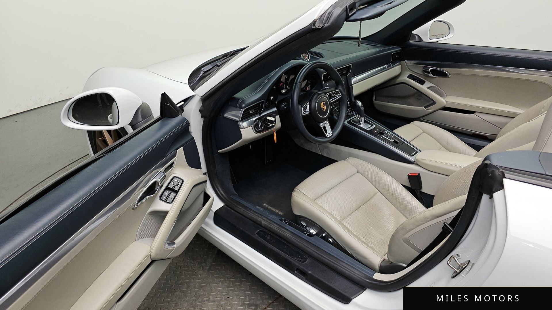 Porsche 911 2017 — миниатюра 10