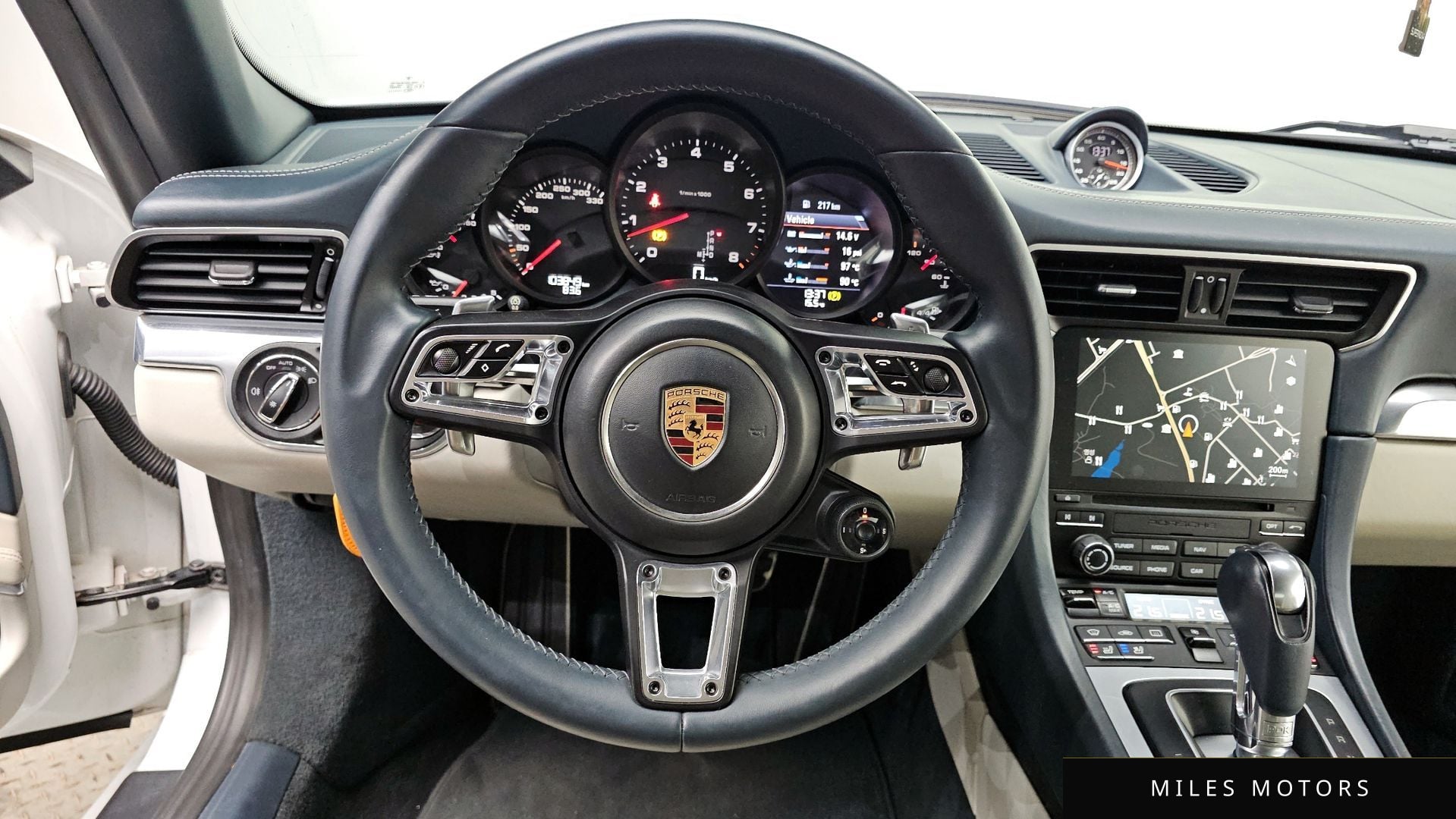 Porsche 911 2017 — миниатюра 14