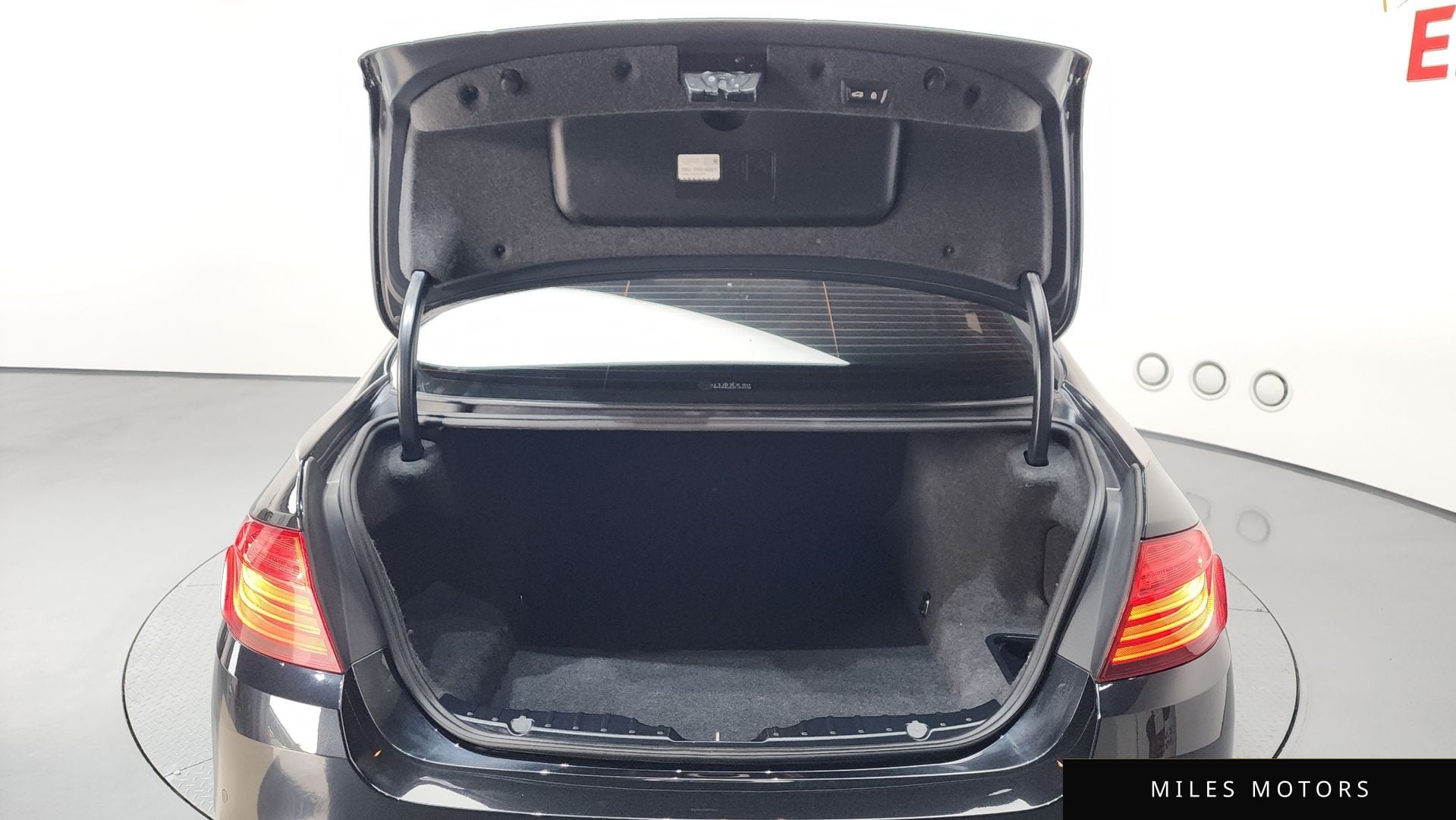 BMW 5 Series (F10) 2014 — миниатюра 20