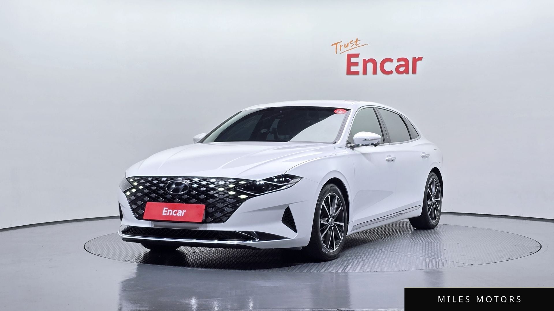 Hyundai Grandeur 2020 — фото 1 из 12