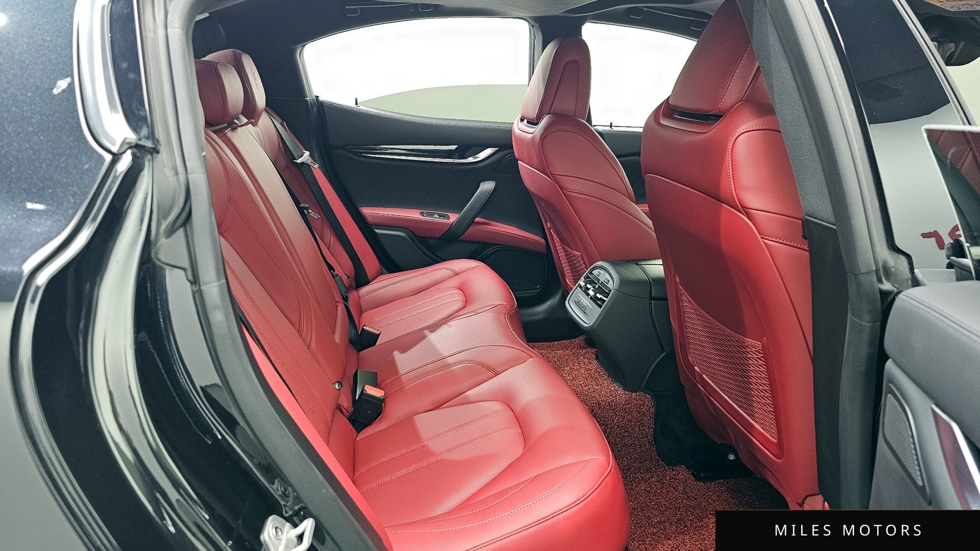 Maserati Ghibli 2022 — миниатюра 12