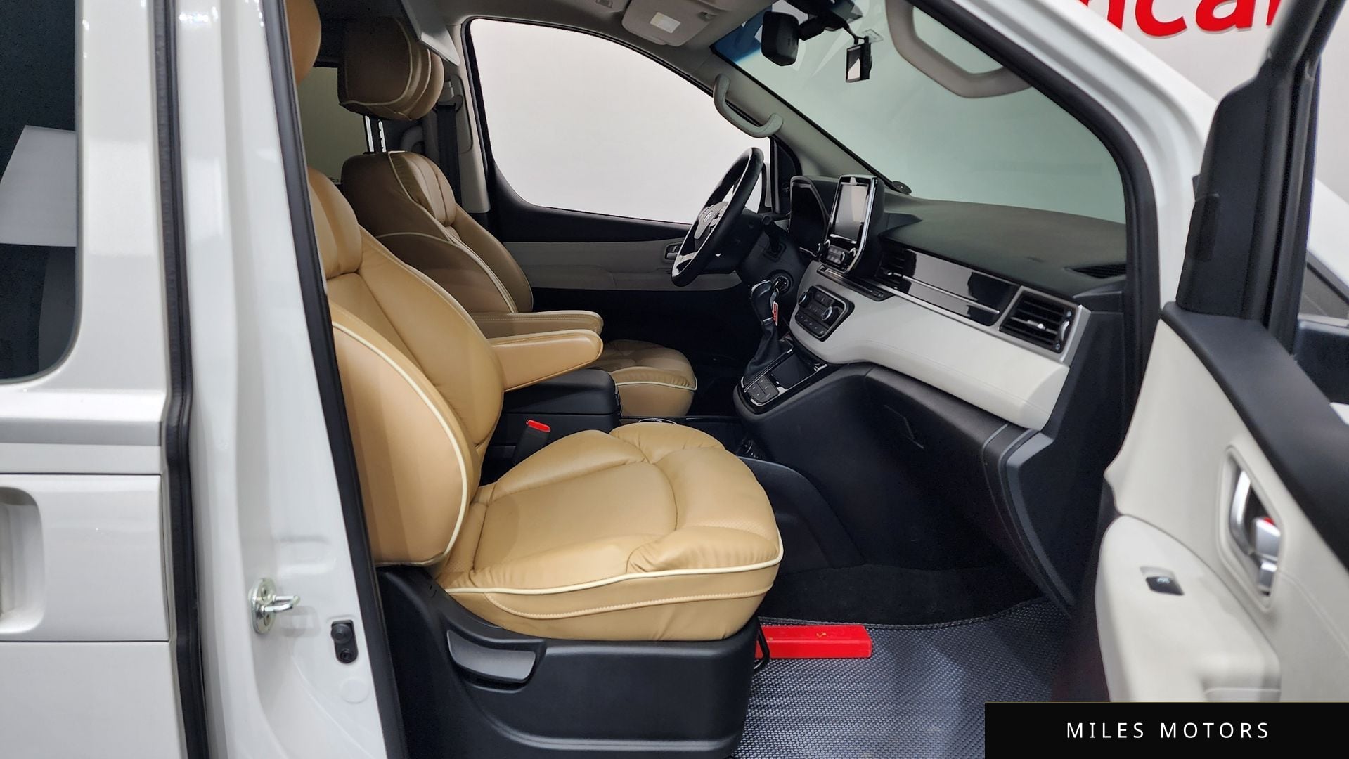 Hyundai Starex 2019 — миниатюра 11