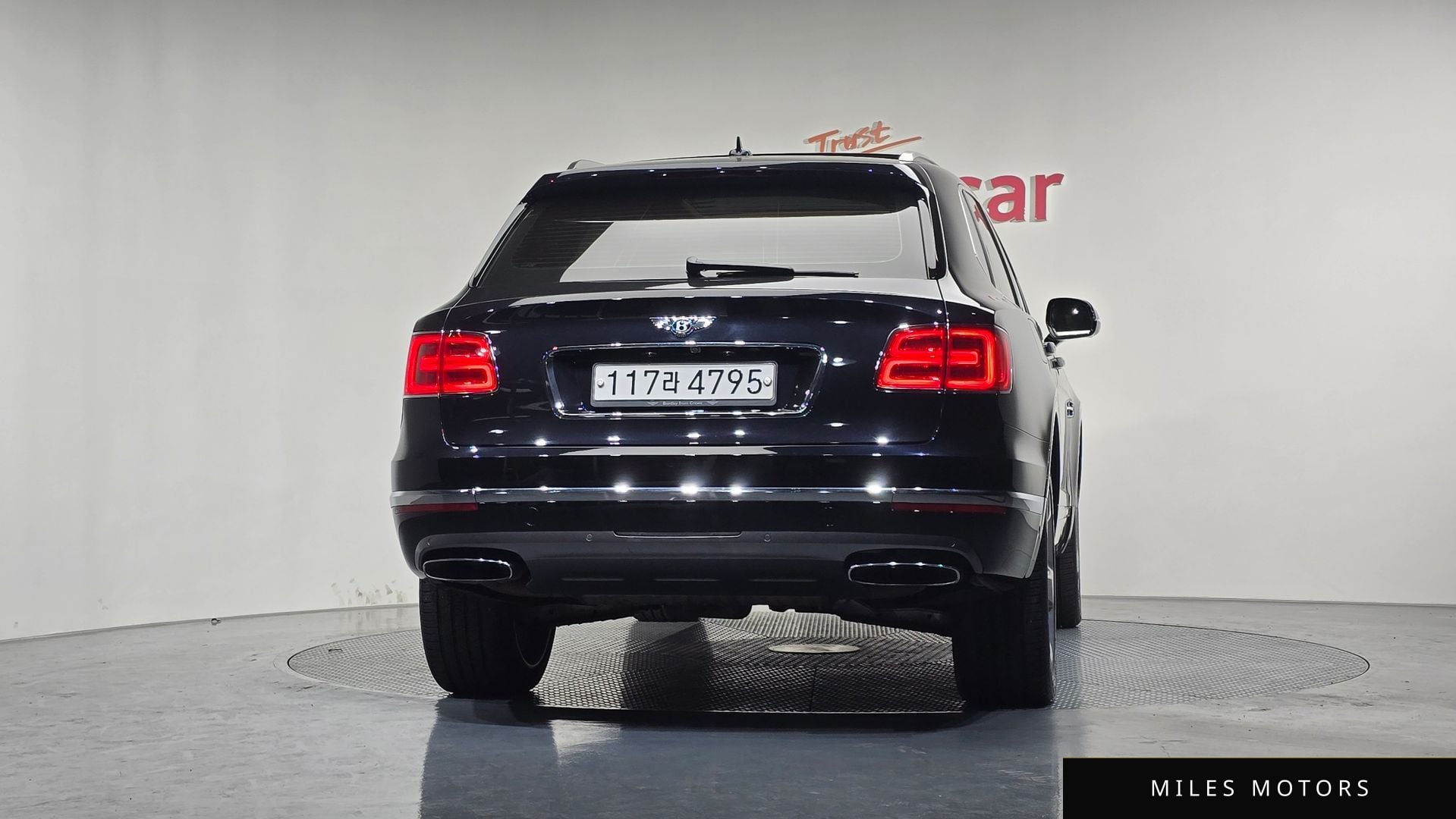 Bentley 벤테이가 2018 — миниатюра 4