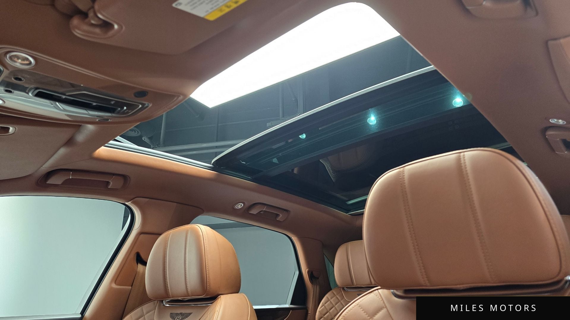 Bentley 벤테이가 2018 — миниатюра 19
