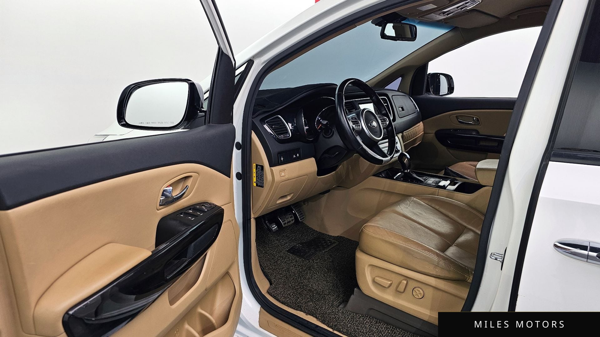 Kia Canival 2017 — миниатюра 10
