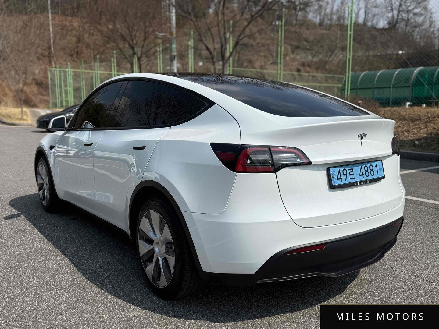 Tesla Model Y 2023 — миниатюра 4