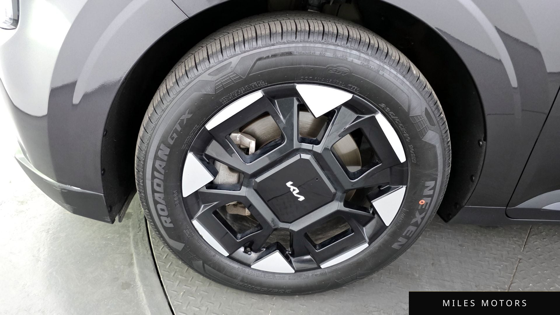 Kia Canival 2025 — миниатюра 5