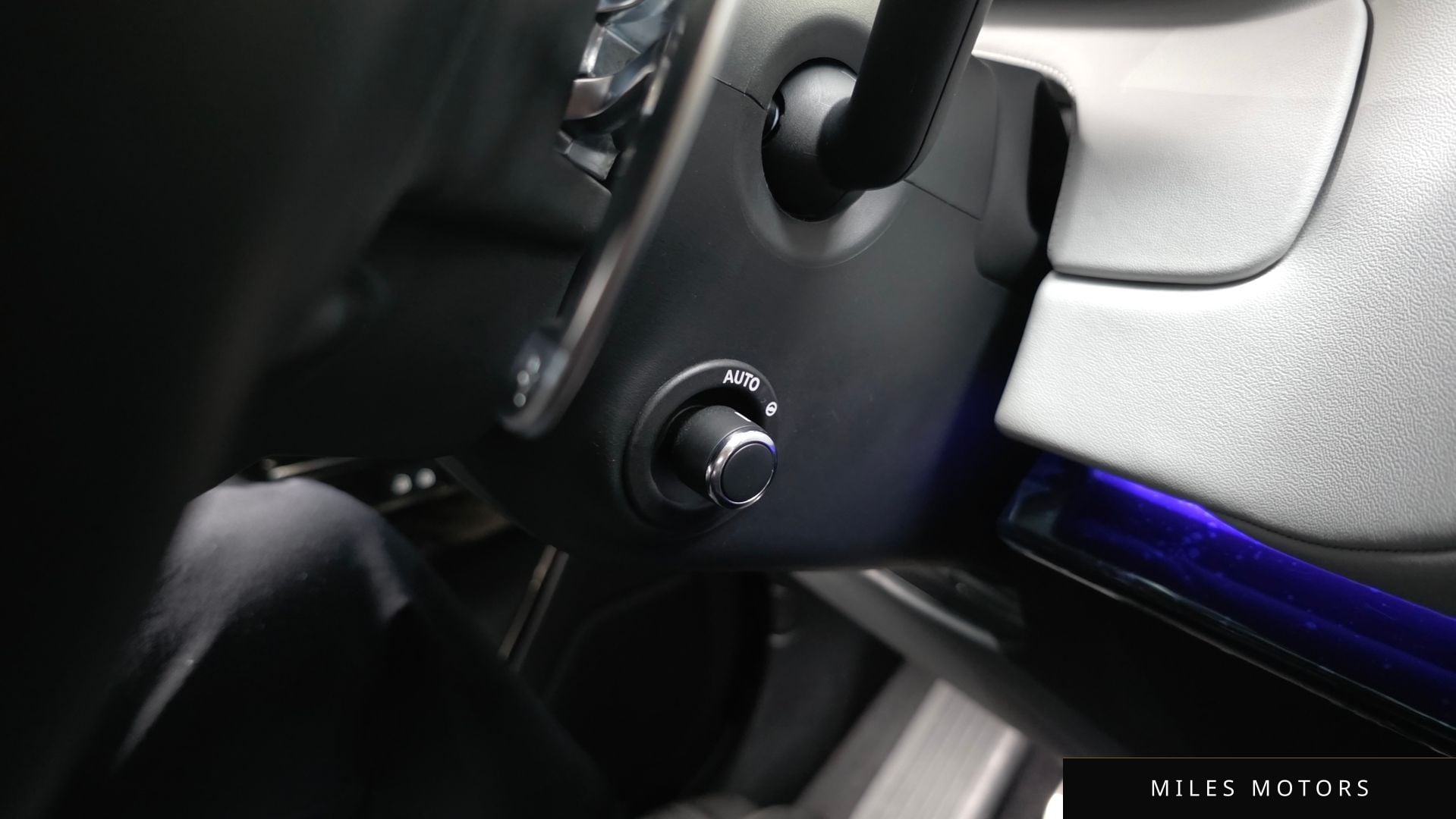 Land Rover Range Rover Sport 2023 — миниатюра 13