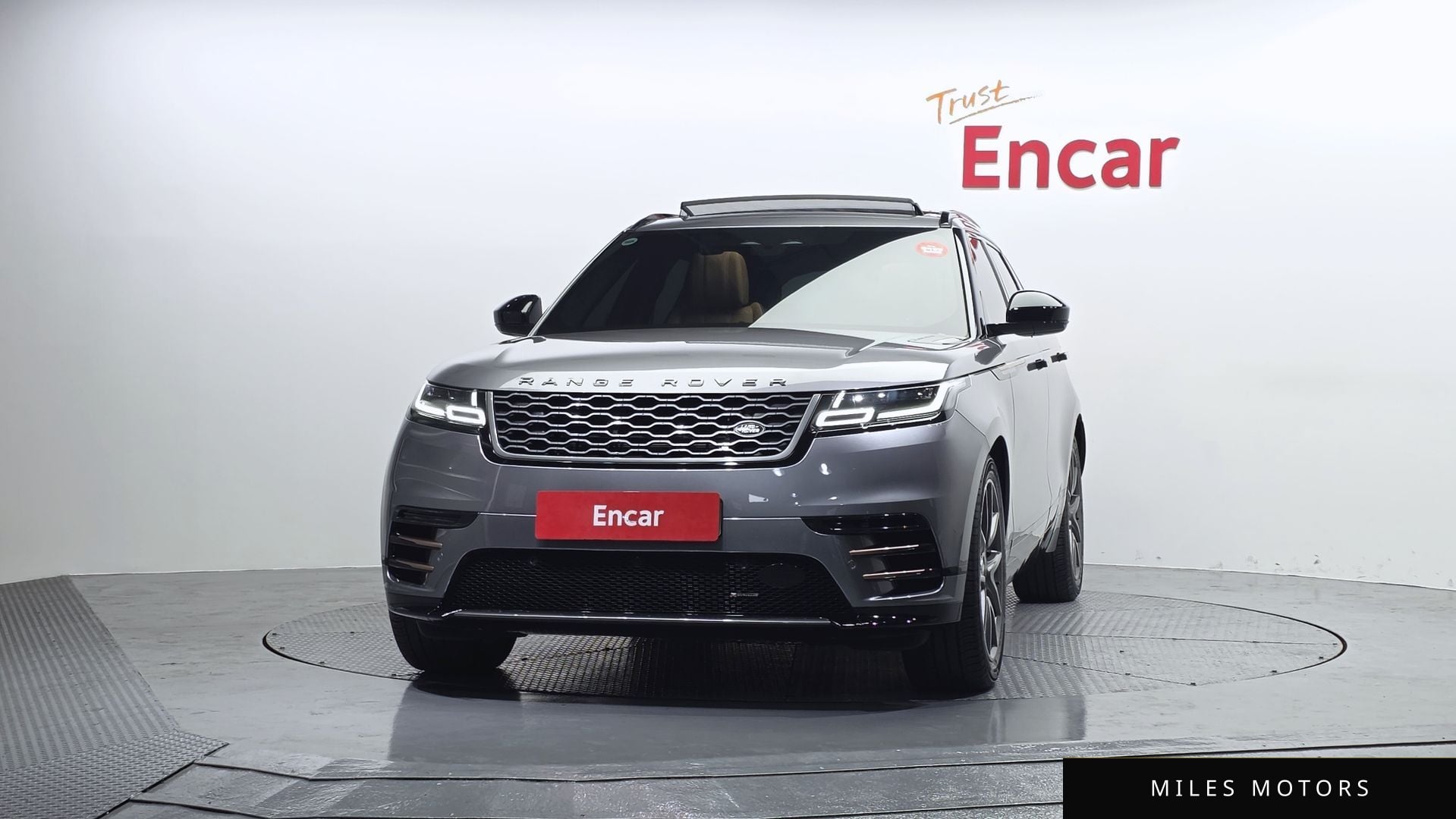 Land Rover Range Rover Velar 2022 — миниатюра 3