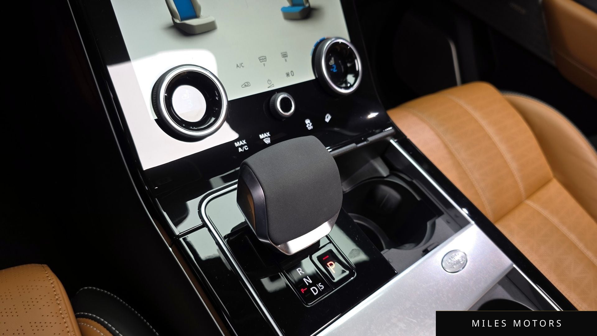 Land Rover Range Rover Velar 2022 — миниатюра 9