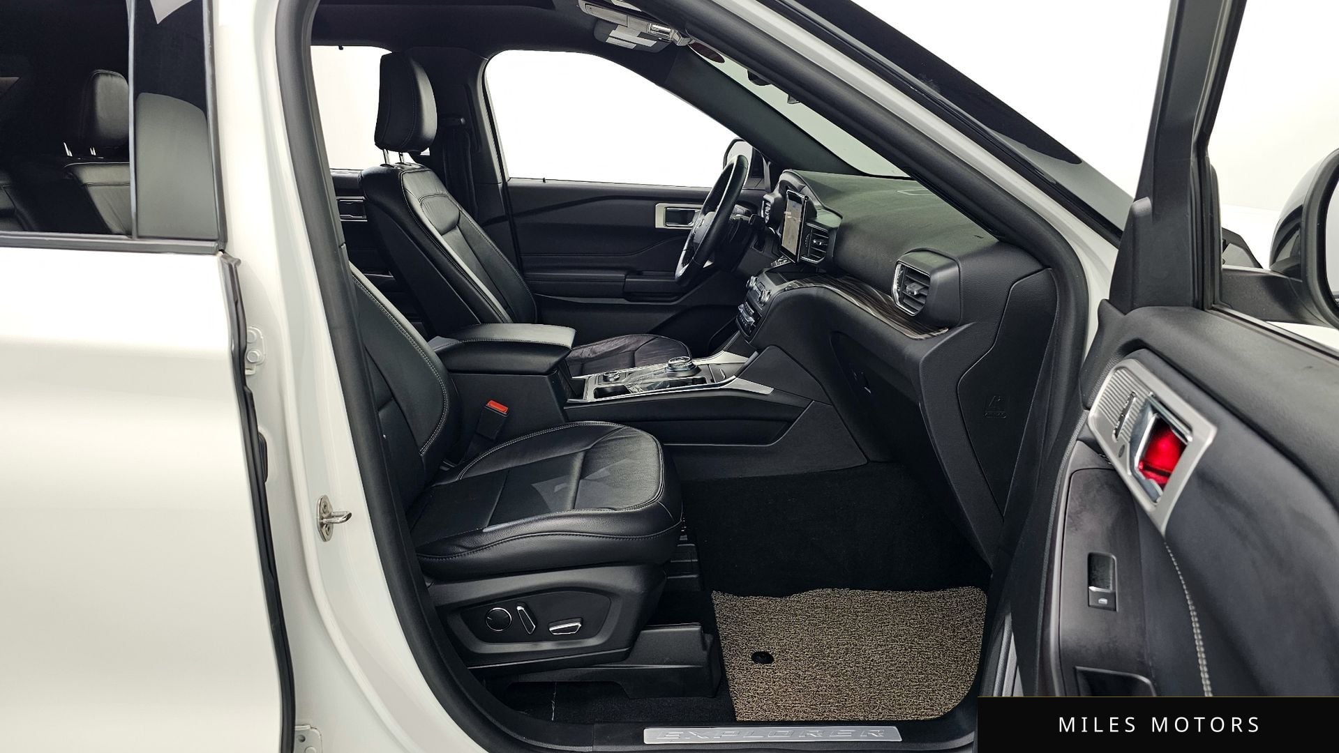 Ford Explorer 2020 — миниатюра 11