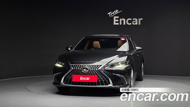 Лексус ES300h 2025 — миниатюра 3