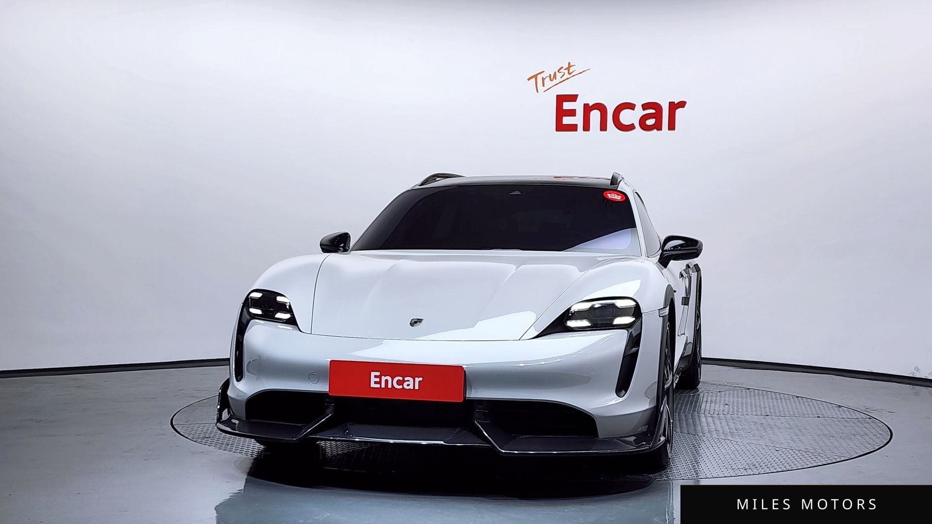 Porsche Taycan 2024 — миниатюра 3