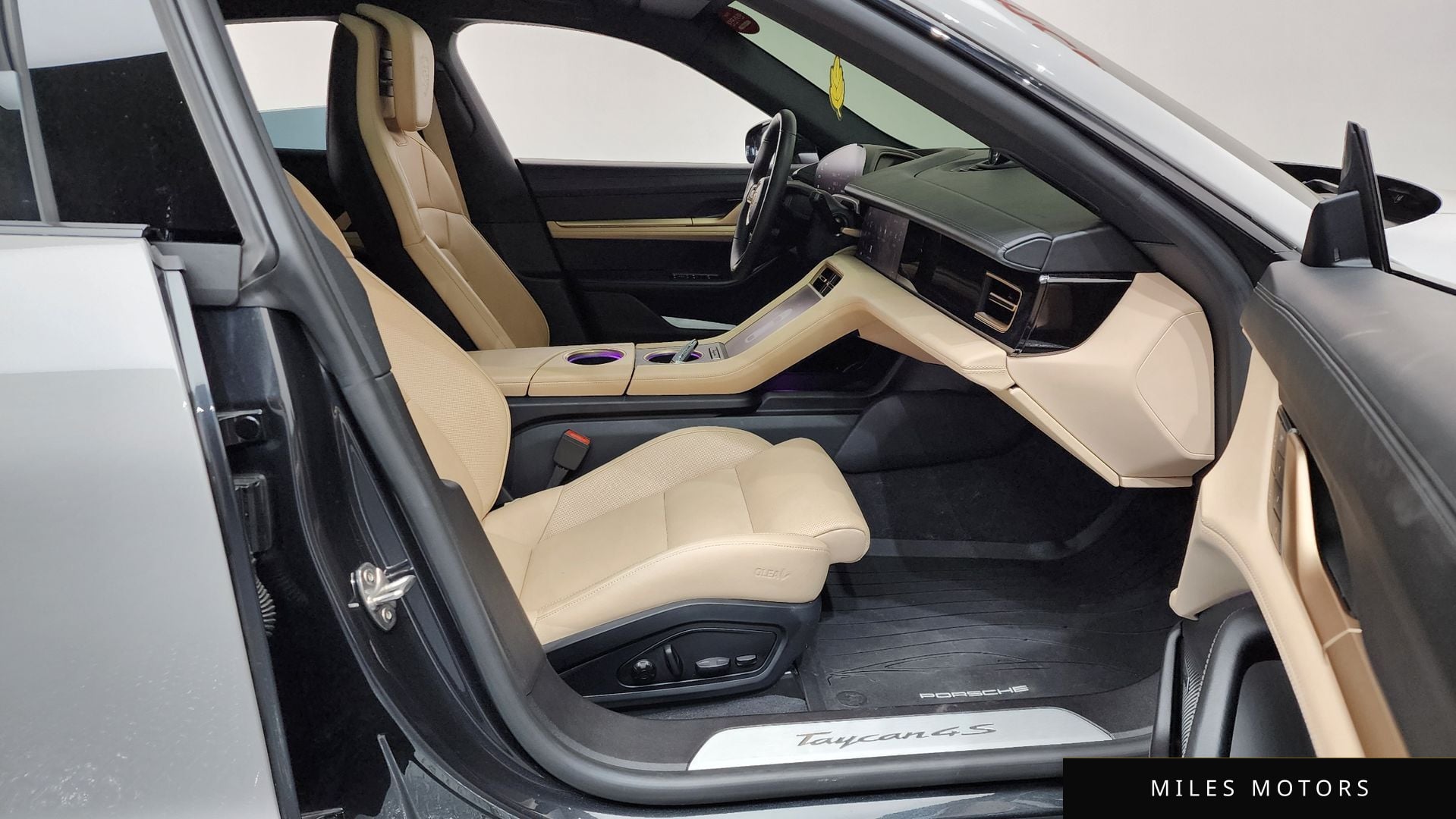 Porsche Taycan 2024 — миниатюра 11