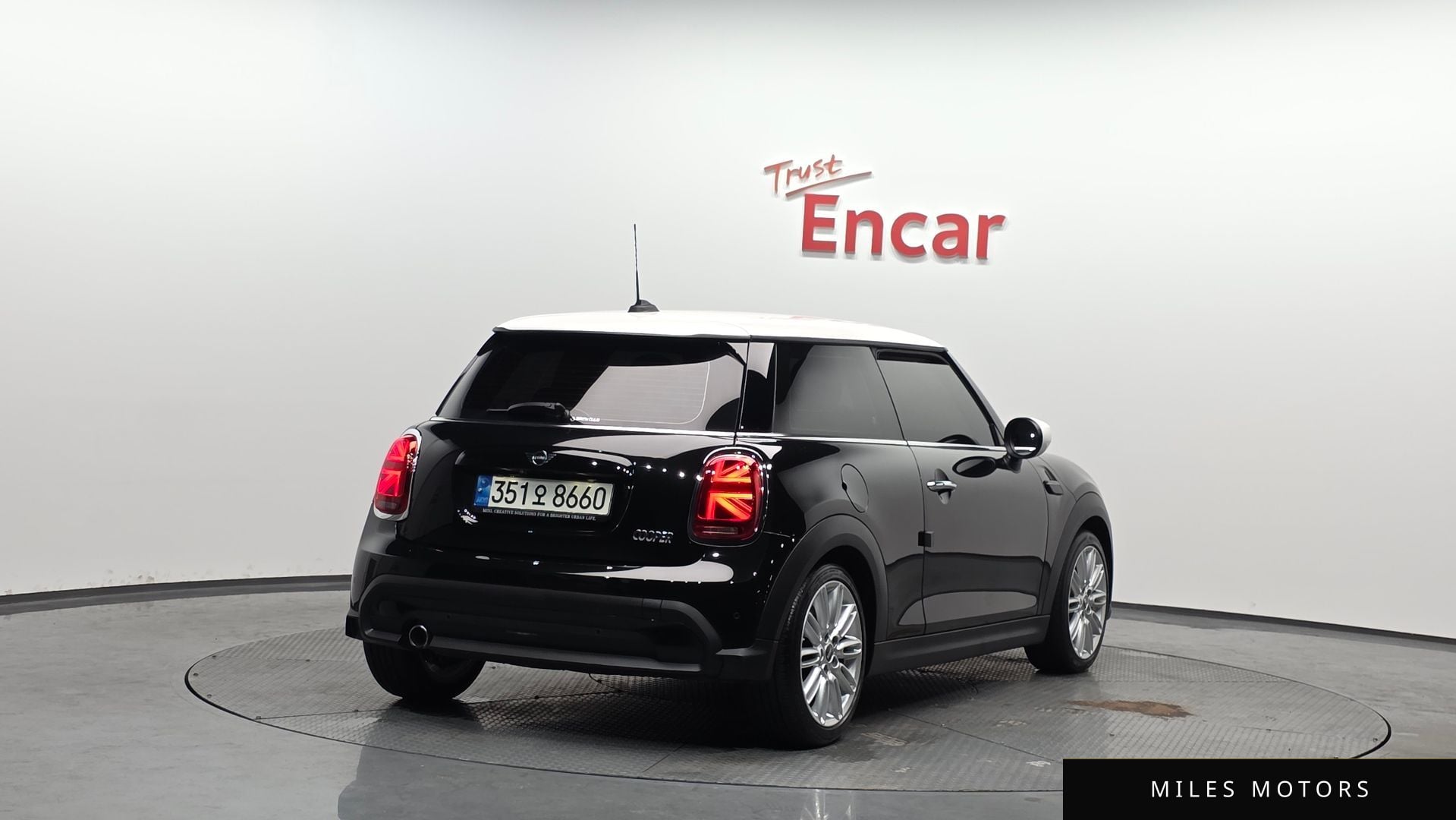 MINI Cooper 2023 — миниатюра 2