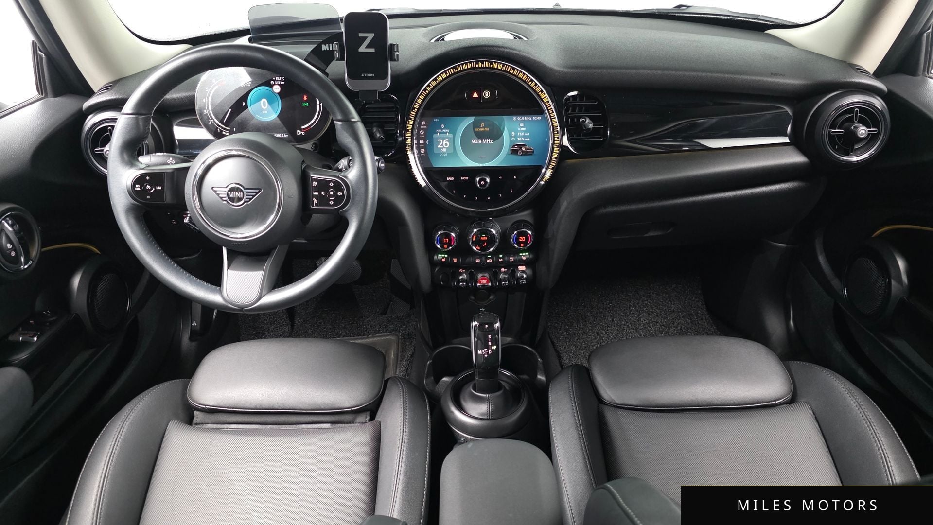 MINI Cooper 2023 — миниатюра 7