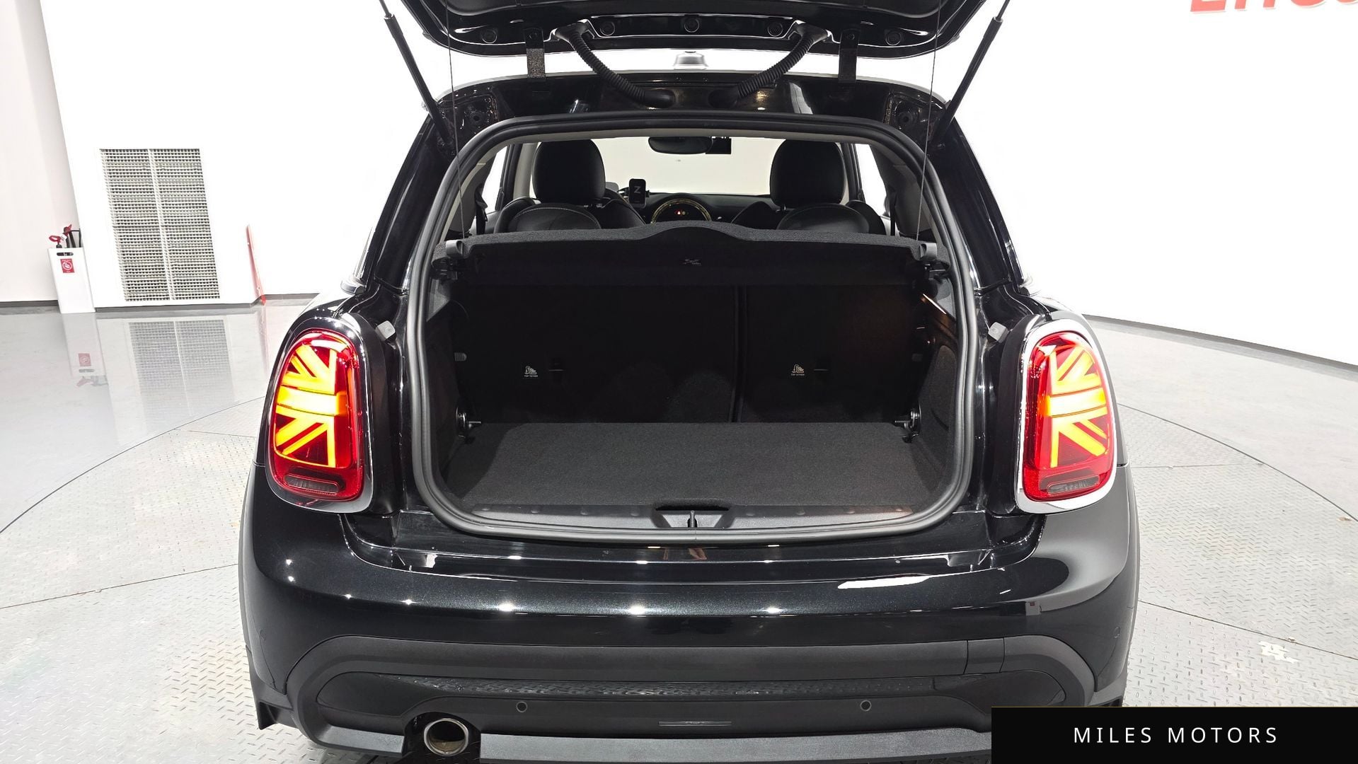 MINI Cooper 2023 — миниатюра 20