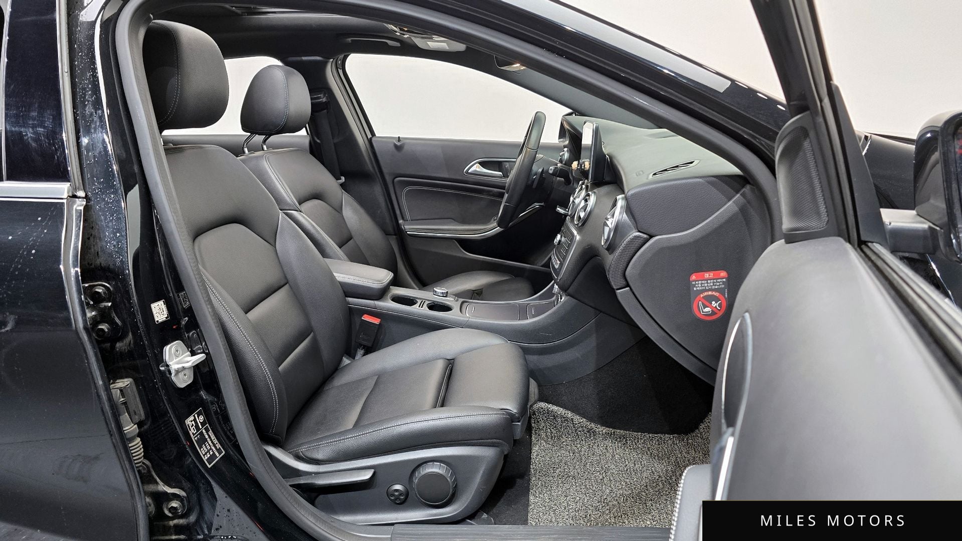 Mercedes-Benz A-Class W176 2016 — миниатюра 10