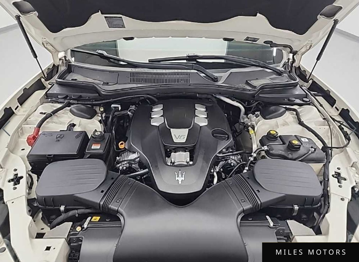 Maserati Ghibli 2015 — миниатюра 5