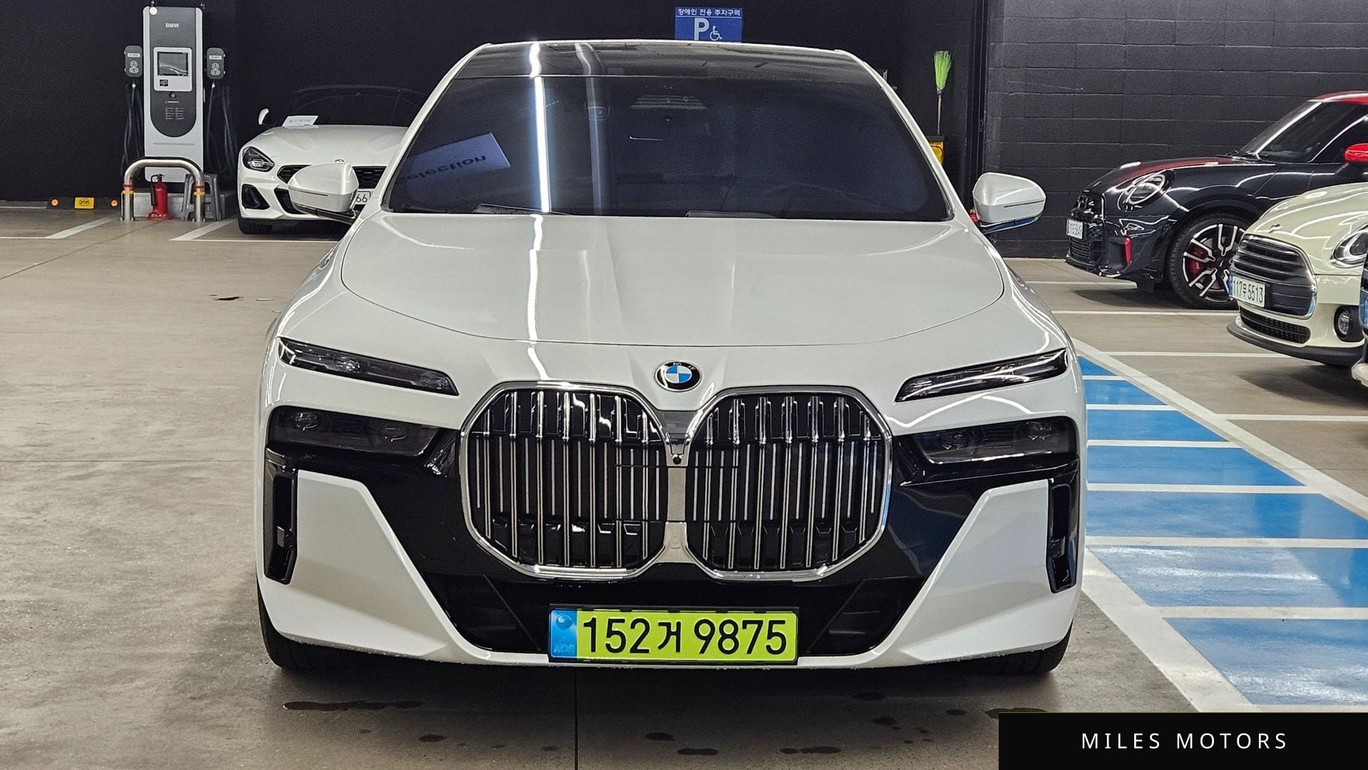 BMW 7 Series (G70) 2024 — миниатюра 3