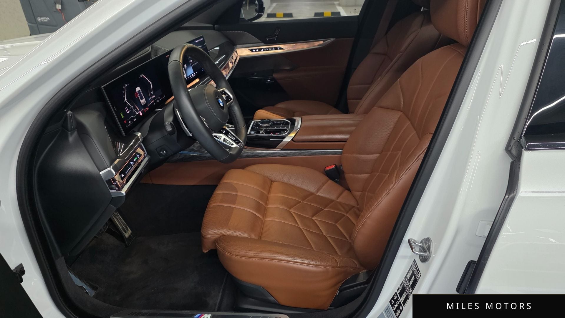 BMW 7 Series (G70) 2024 — миниатюра 10