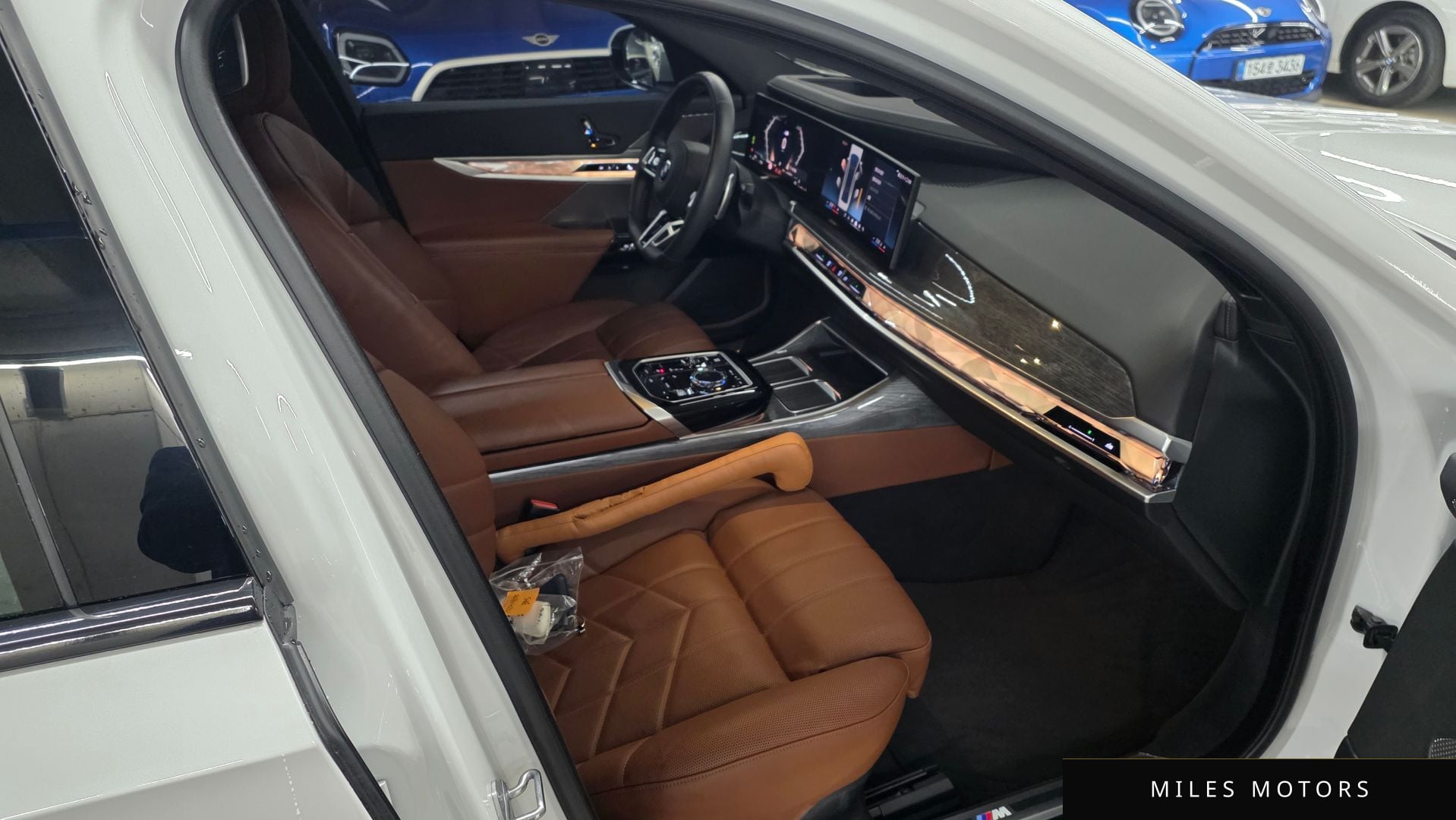 BMW 7 Series (G70) 2024 — миниатюра 11