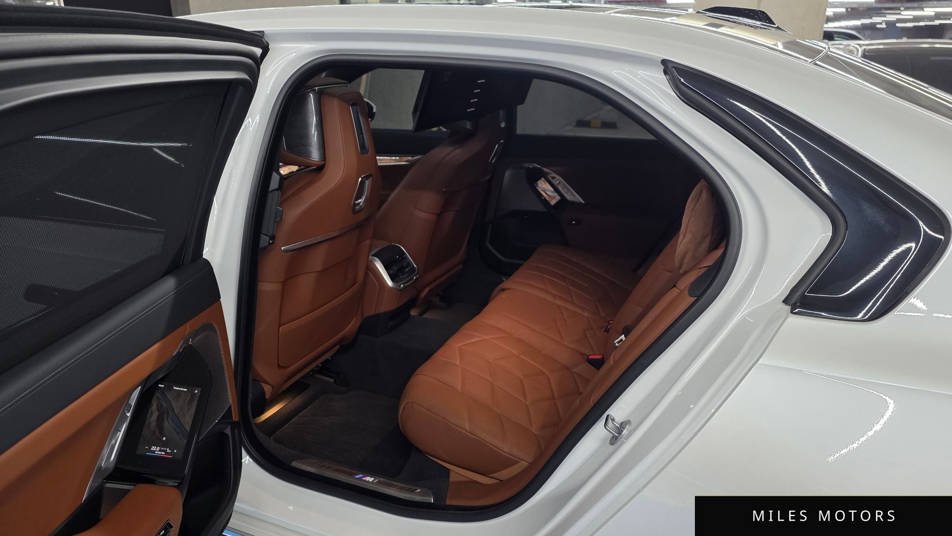 BMW 7 Series (G70) 2024 — миниатюра 12