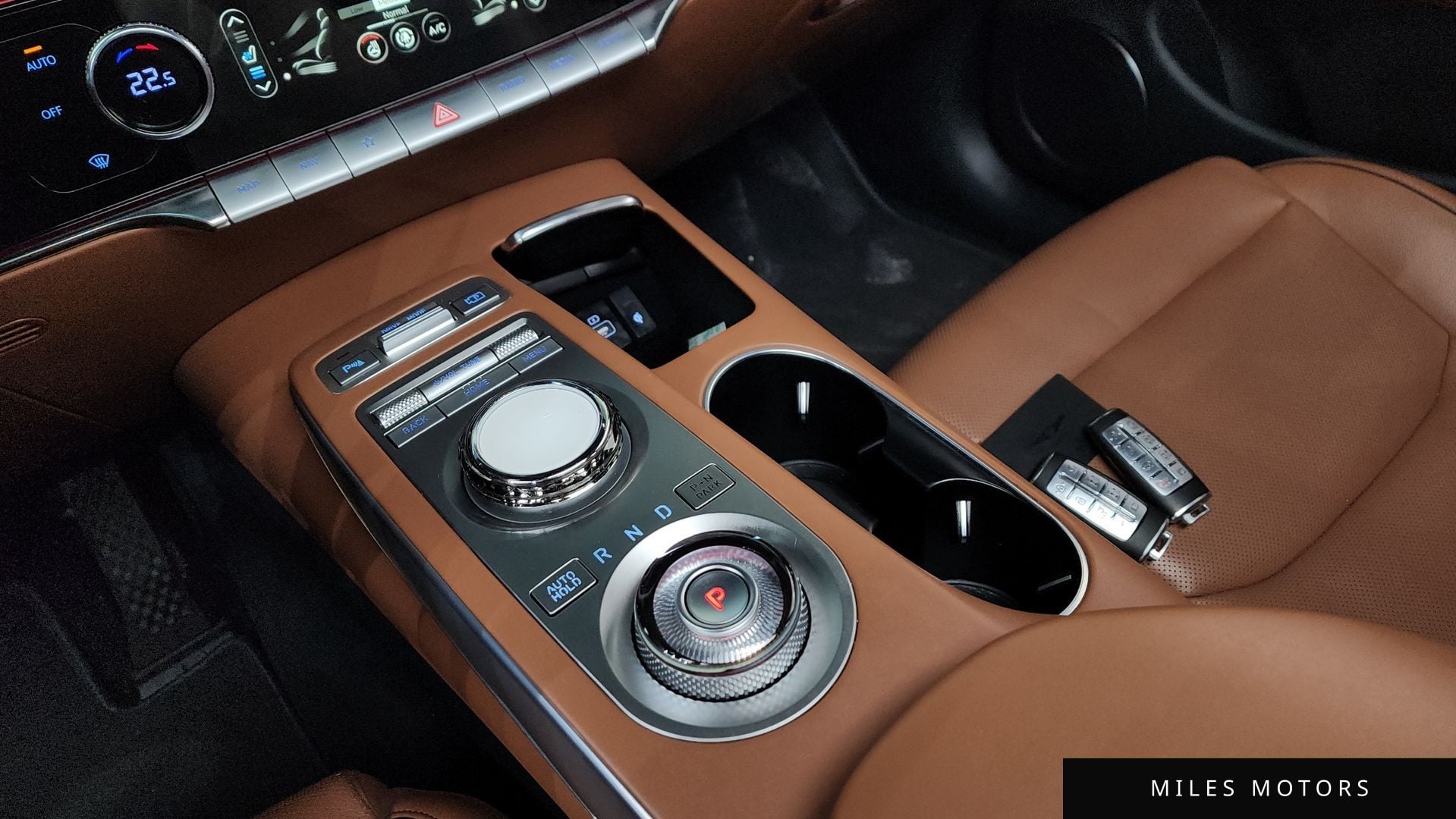 Genesis GV70 2022 — миниатюра 9