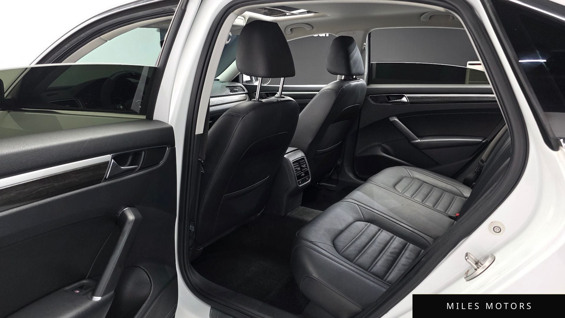 Volkswagen Passat 2018 — миниатюра 12