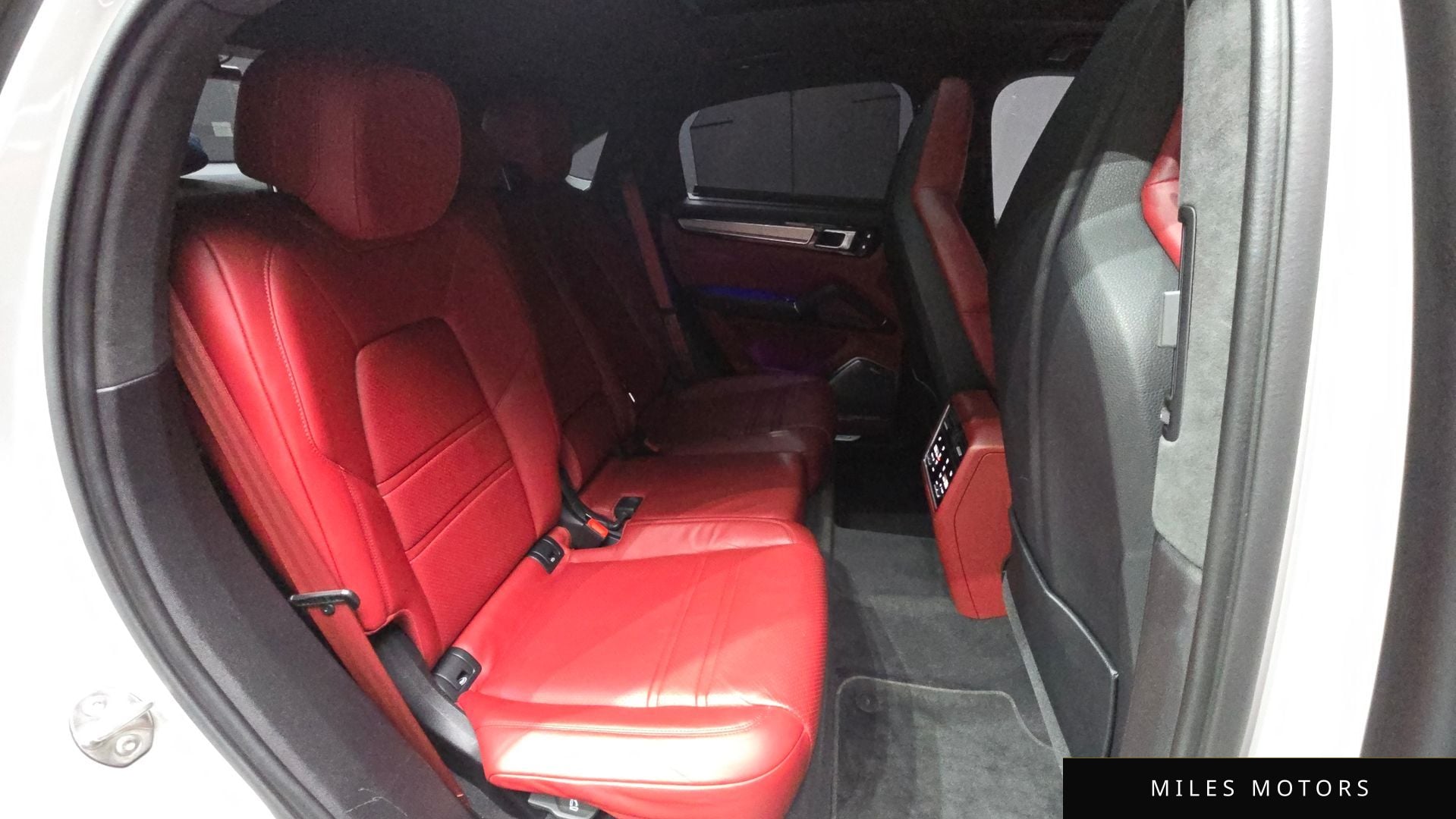 Porsche 카이엔 (PO536) 2023 — миниатюра 12