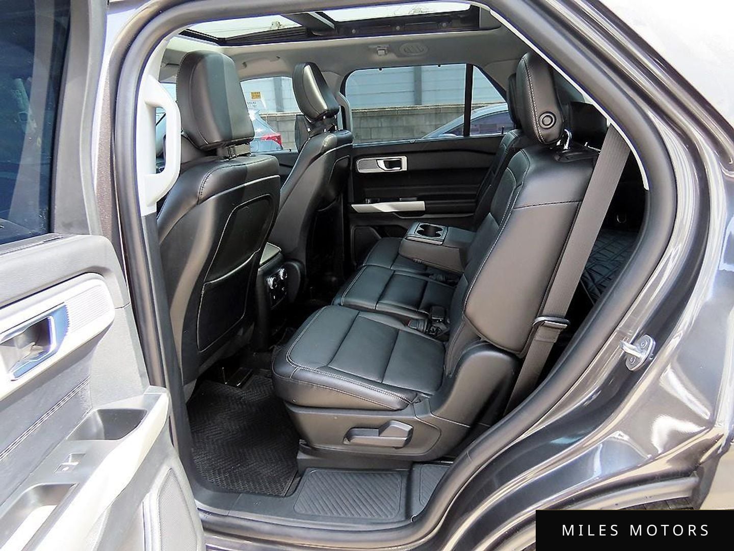 Ford Explorer 2020 — миниатюра 6