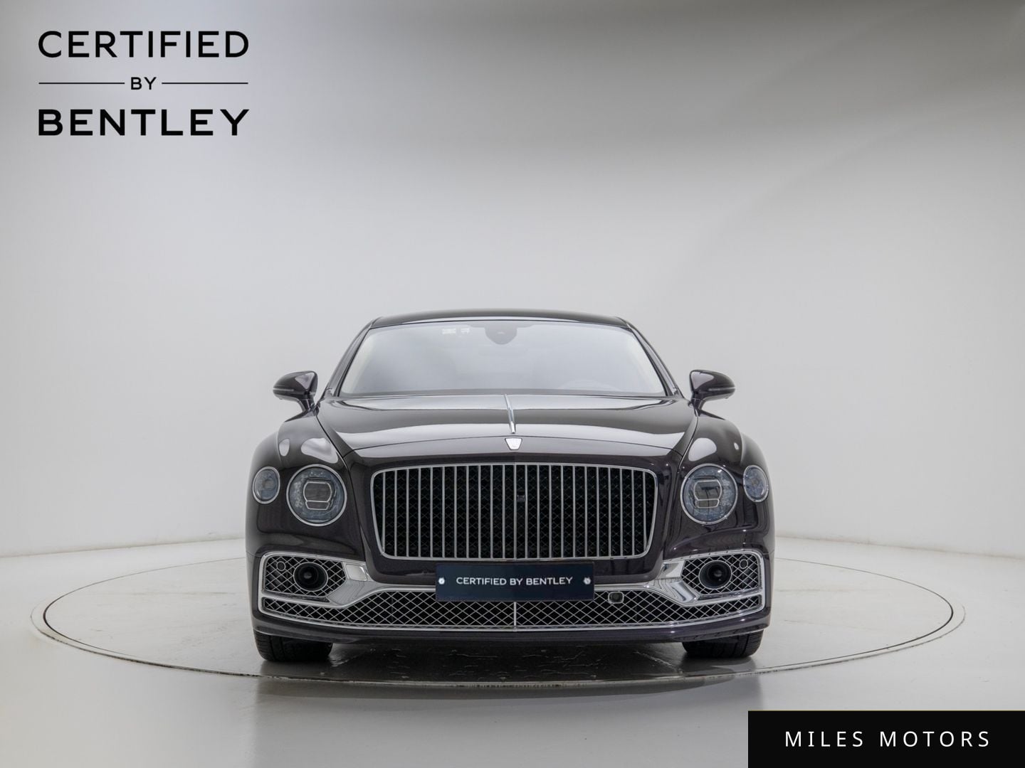 Bentley Flying Spur 2024 — миниатюра 2