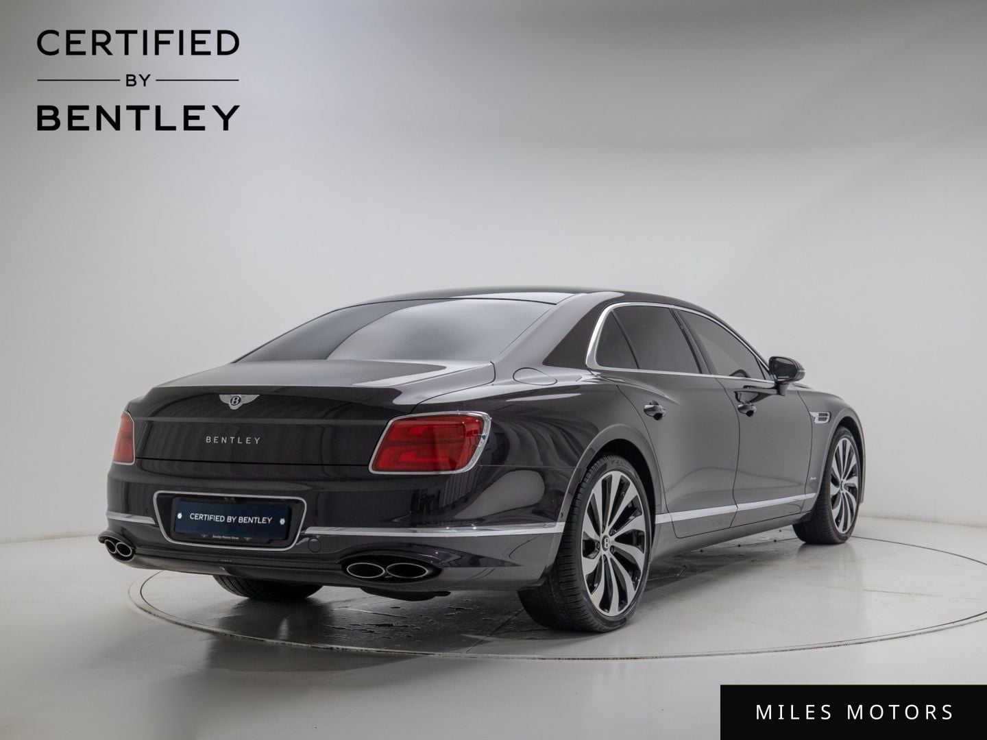 Bentley Flying Spur 2024 — миниатюра 4