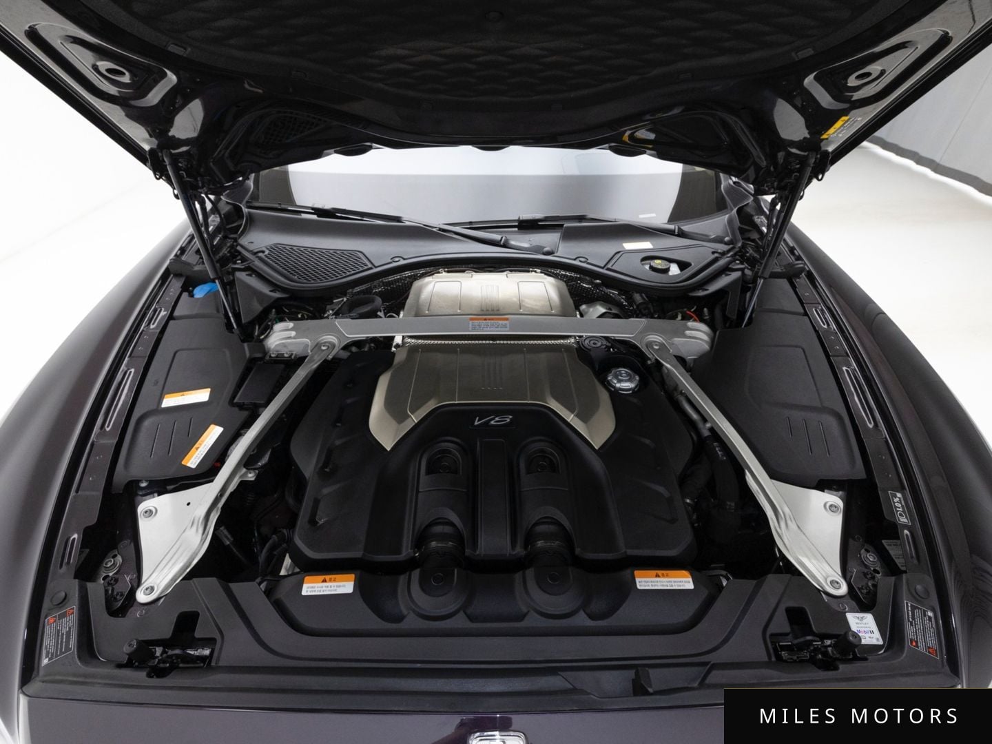 Bentley Flying Spur 2024 — миниатюра 8