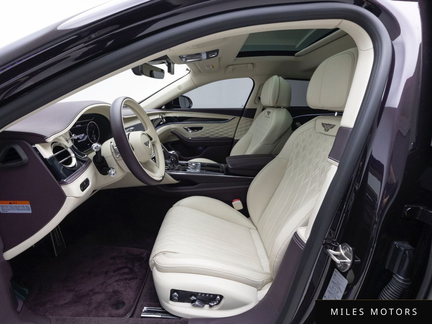 Bentley Flying Spur 2024 — миниатюра 10
