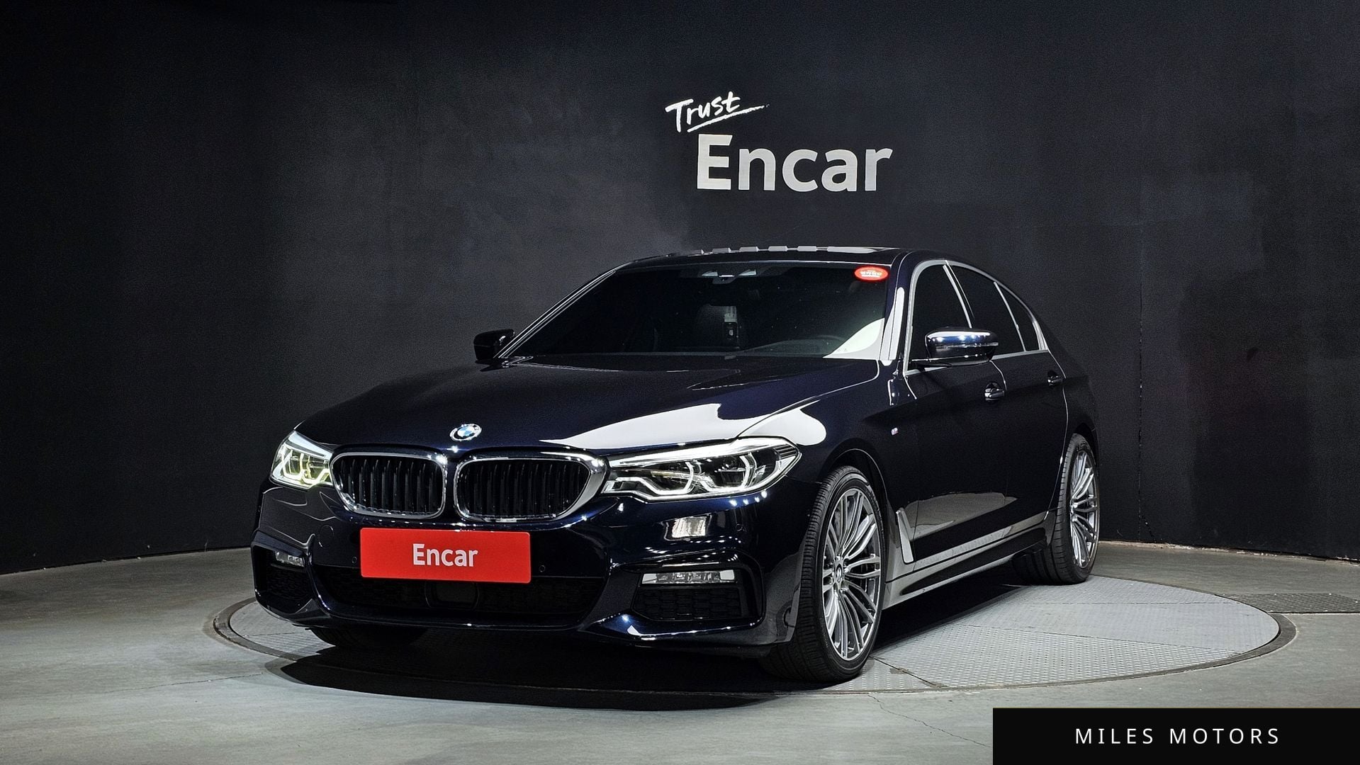 BMW 5 Series (G30) 2018 — фото 1 из 12
