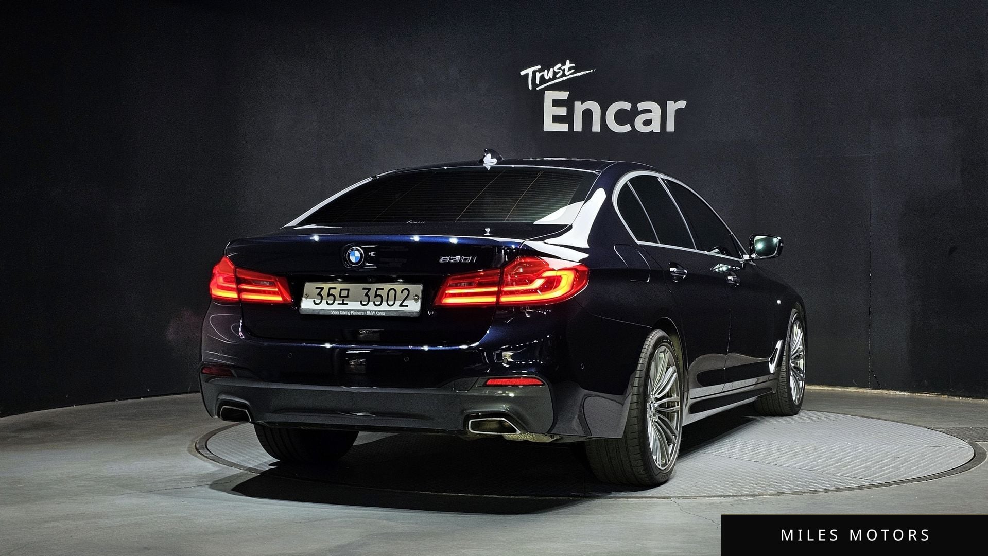 BMW 5 Series (G30) 2018 — миниатюра 2