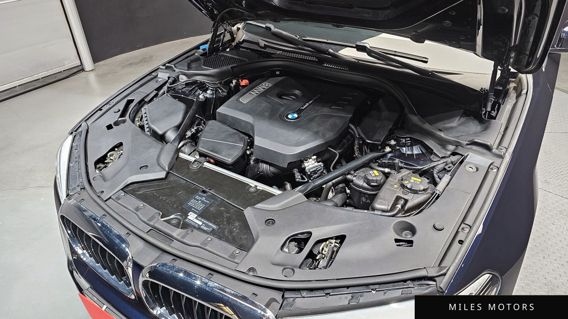 BMW 5 Series (G30) 2018 — миниатюра 6