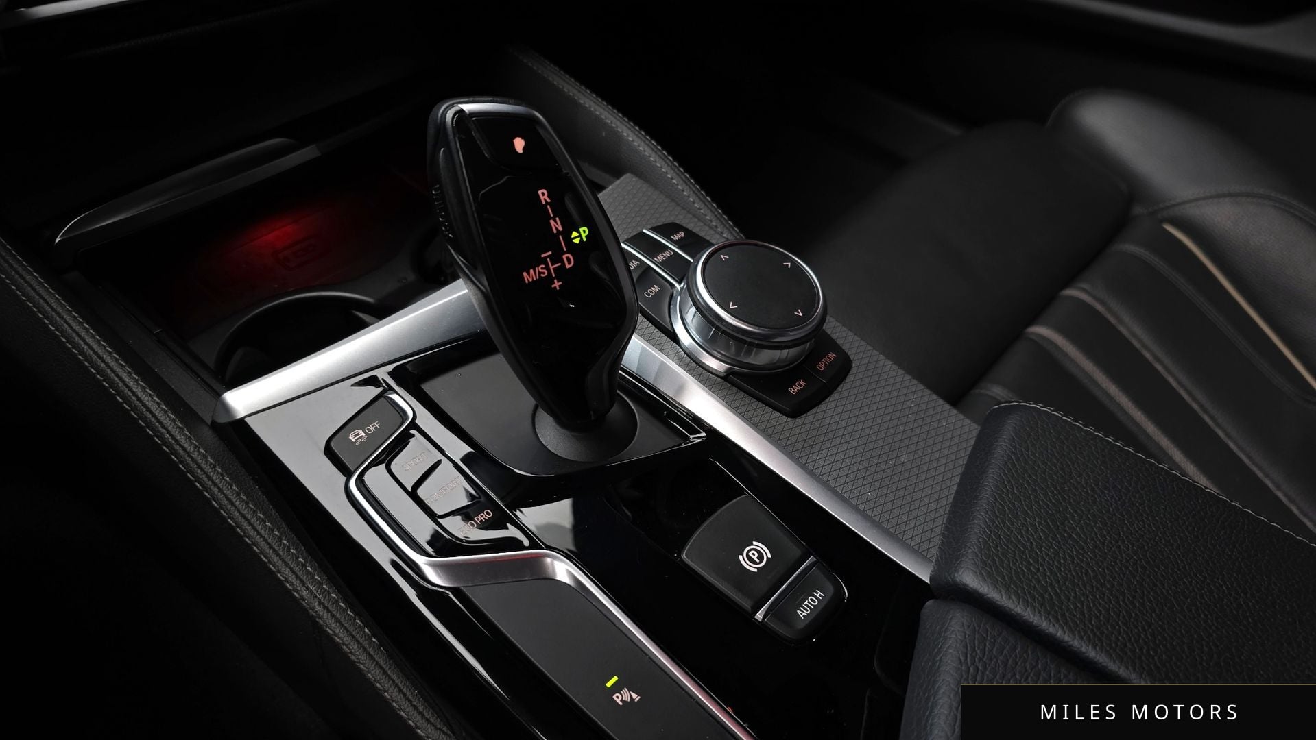 BMW 5 Series (G30) 2018 — миниатюра 9