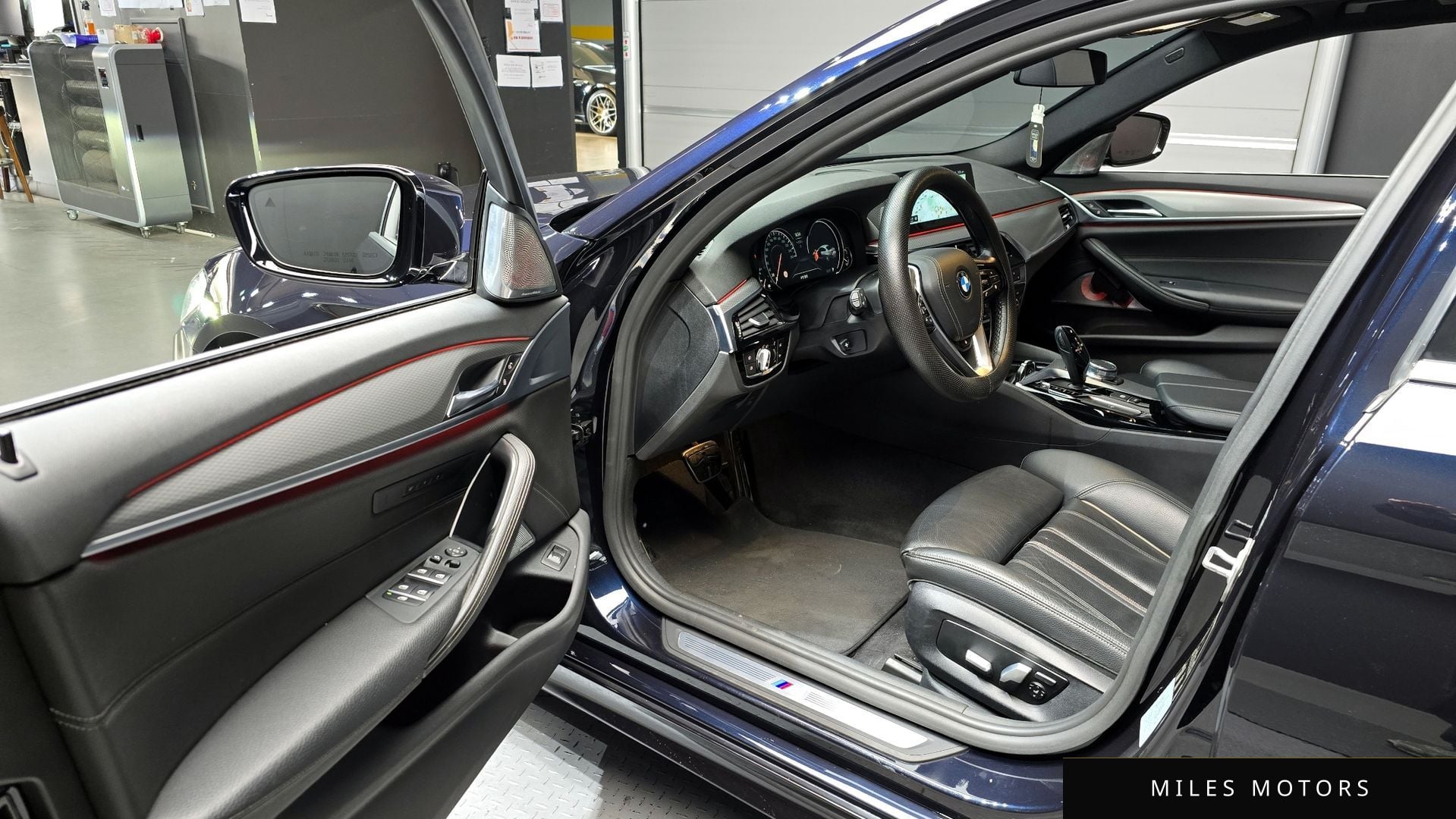 BMW 5 Series (G30) 2018 — миниатюра 11