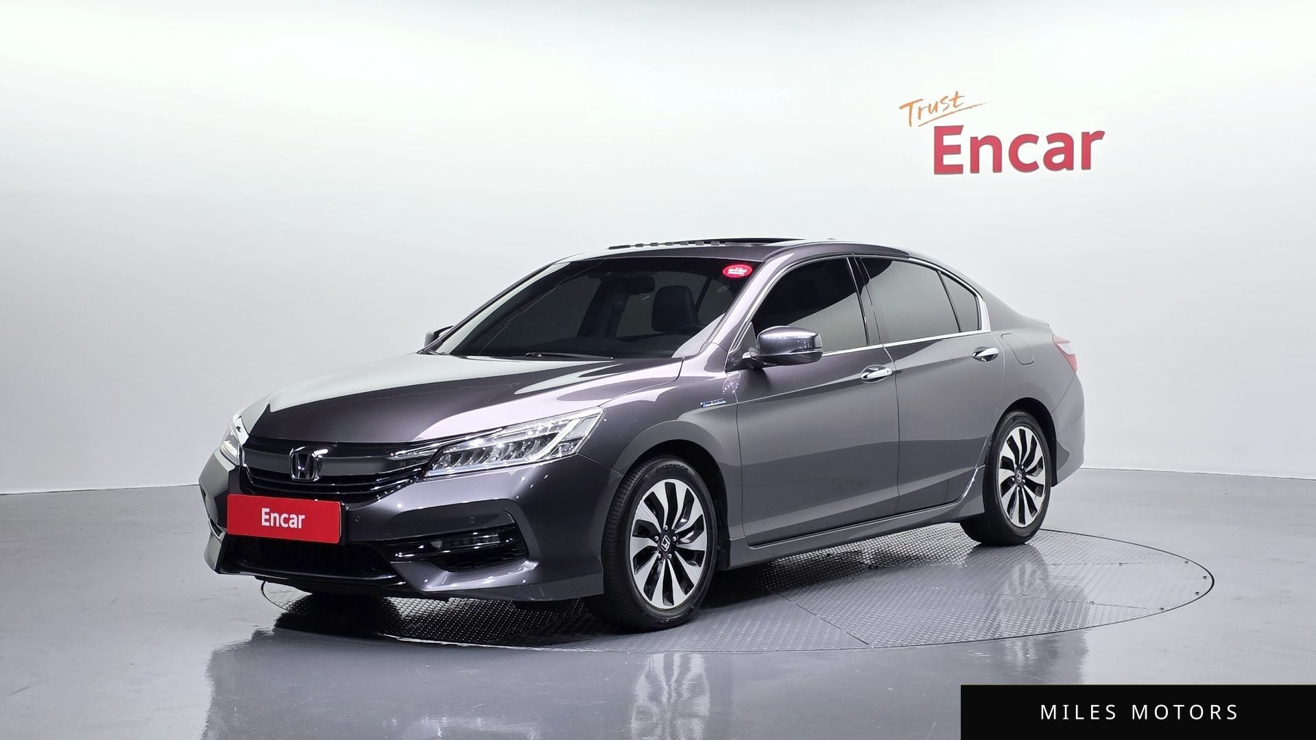 Honda Accord 2017 — фото 1 из 12