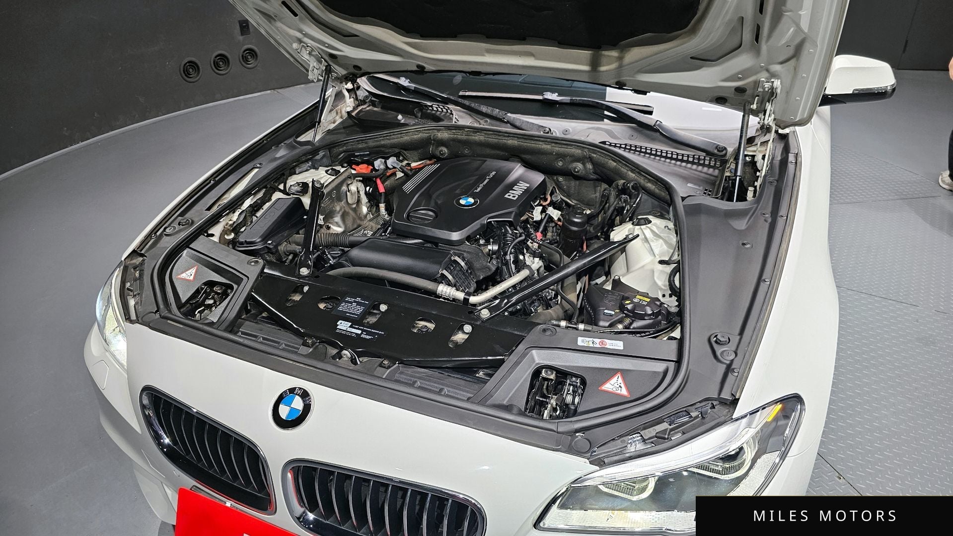 BMW 5 Series (F10) 2016 — миниатюра 6