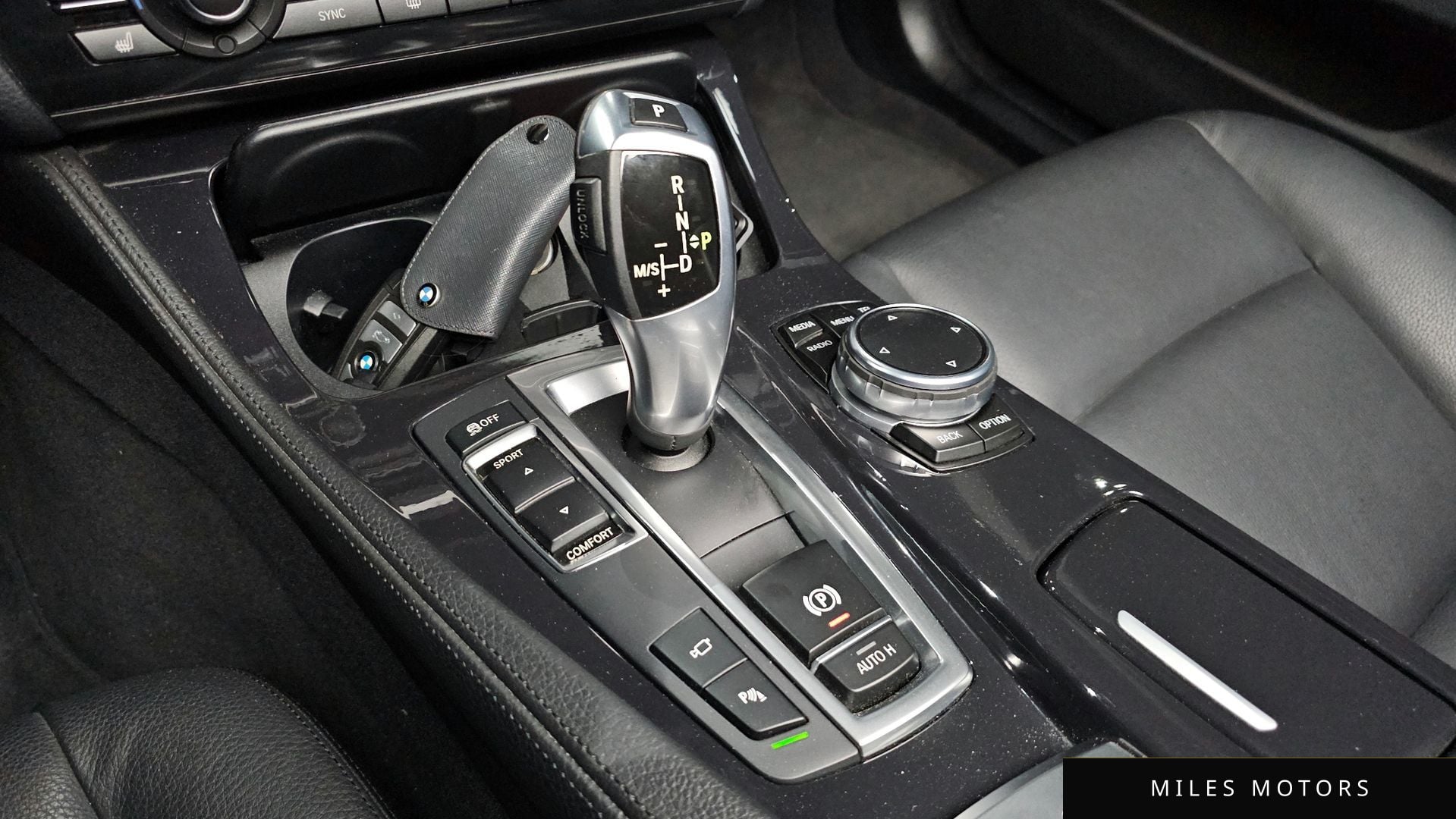BMW 5 Series (F10) 2016 — миниатюра 9