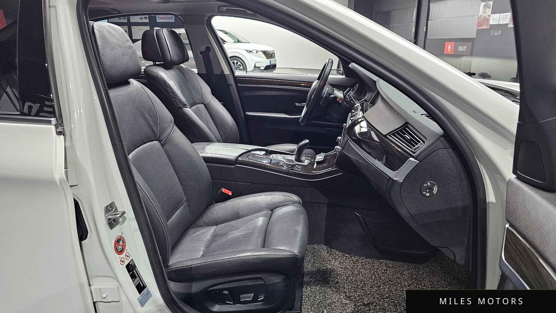 BMW 5 Series (F10) 2016 — миниатюра 10