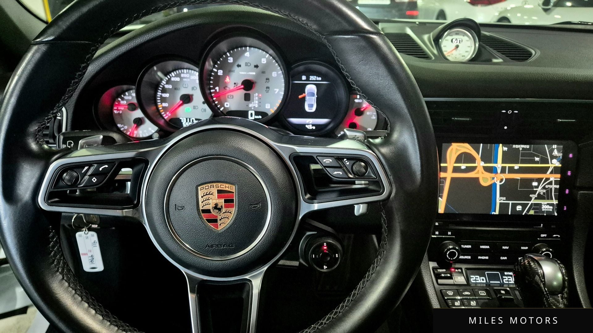 Porsche 911 2017 — миниатюра 7