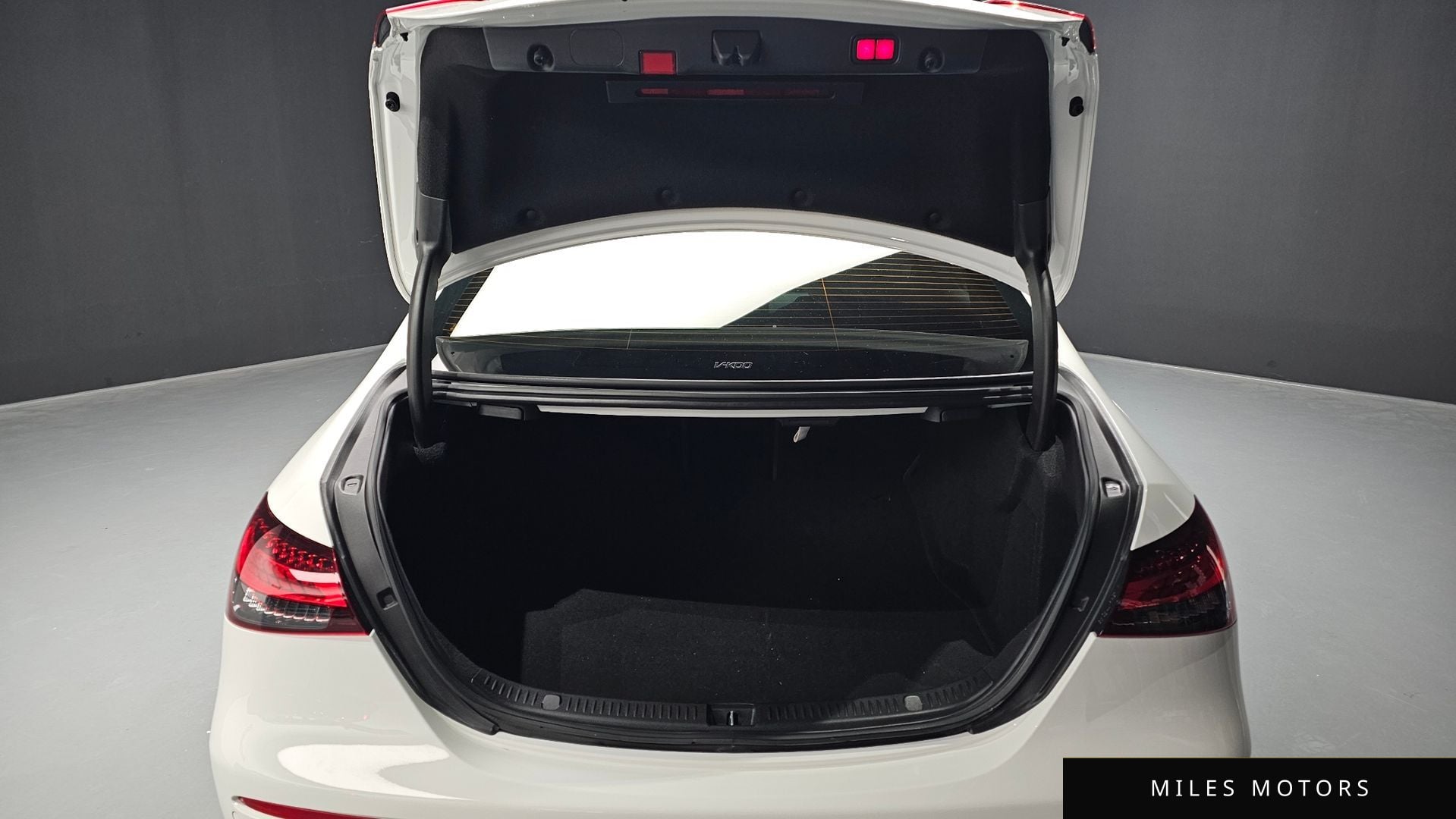 Mercedes-Benz E-Class W213 2021 — миниатюра 20