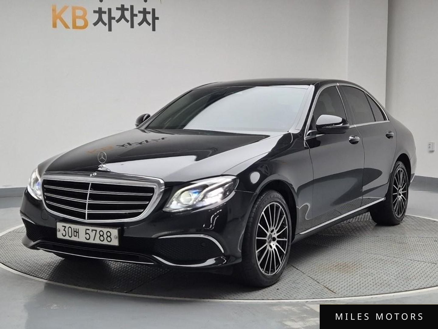 Mercedes-Benz E-Class W213 2018 — миниатюра 2