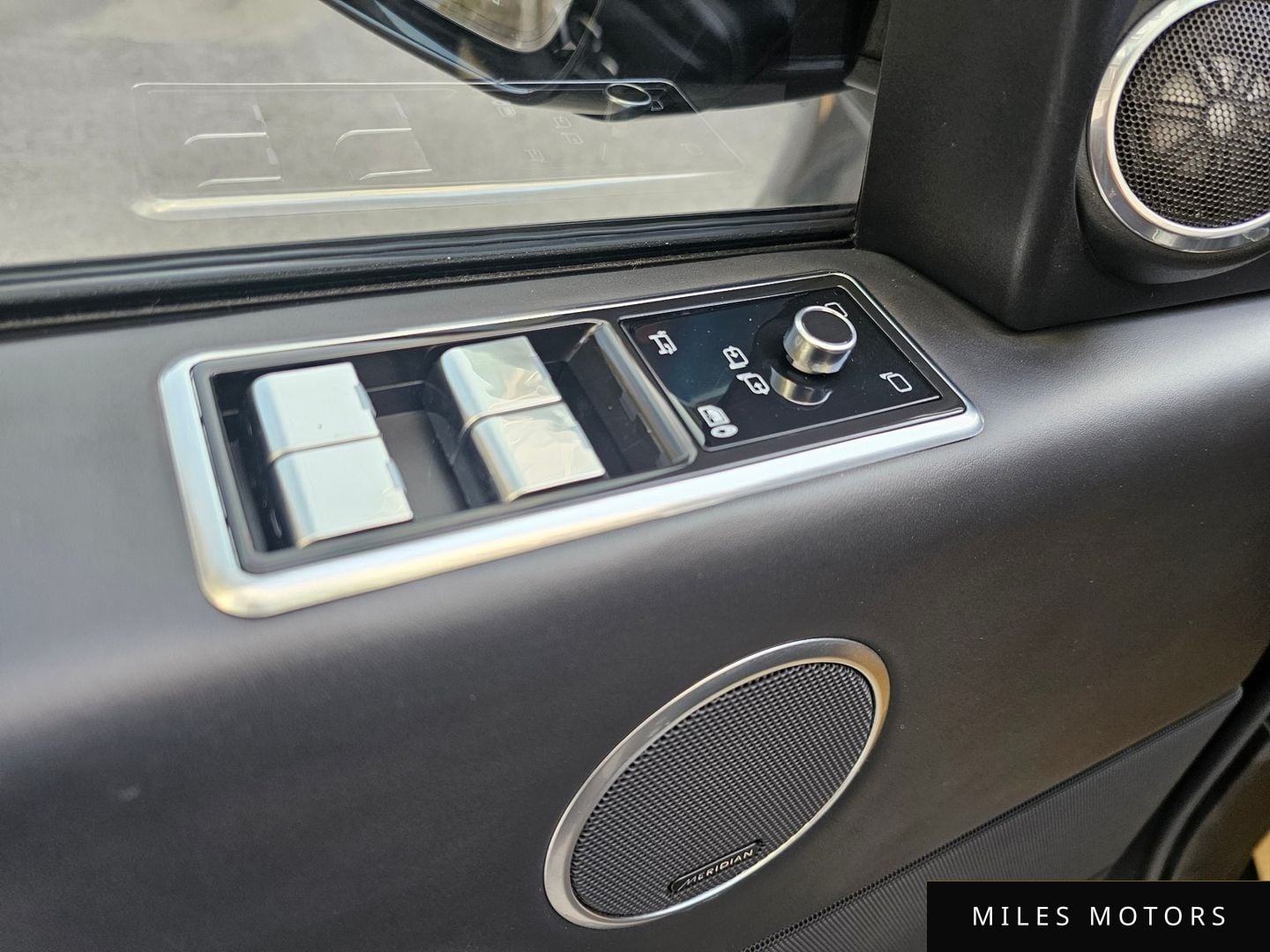 Land Rover 레인지로버 2015 — миниатюра 8