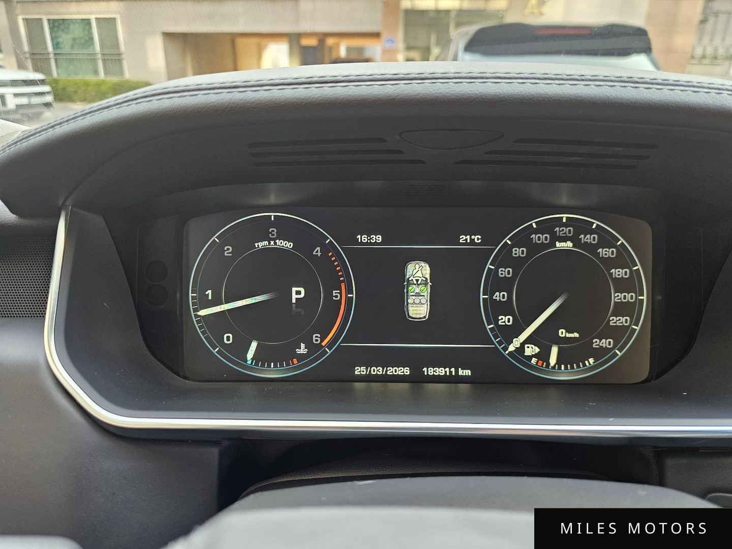 Land Rover 레인지로버 2015 — миниатюра 12